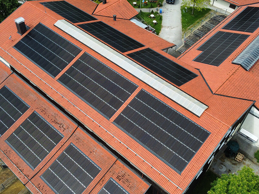 Photovoltaik- & Solaranlagen München dji fly 20240523 110810 973 1716455300291 photo optimized 852x639 - Photovoltaik- & Solaranlagen München