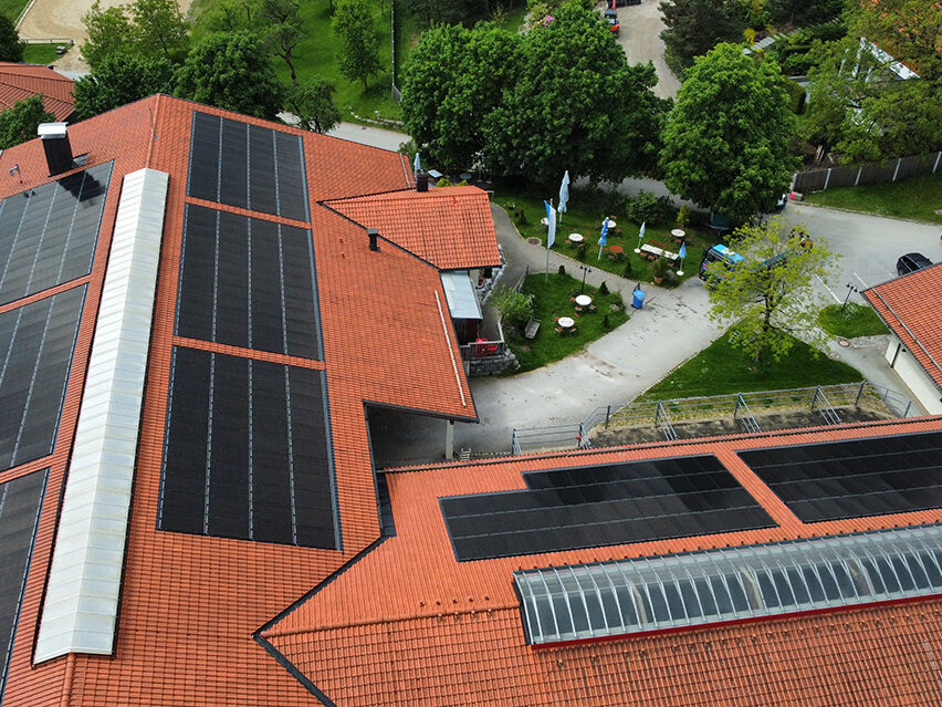 Photovoltaik- & Solaranlagen München dji fly 20240523 110916 976 1716455363395 photo optimized 852x639 - Photovoltaik- & Solaranlagen München