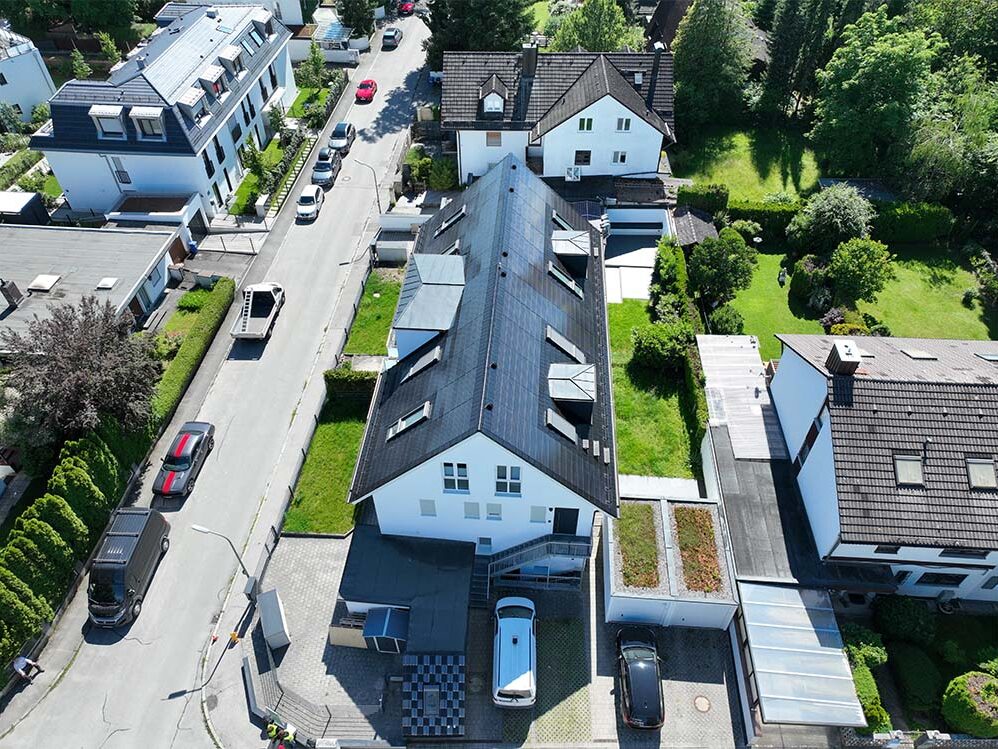 Photovoltaik- & Solaranlagen München Voitl2 998x749 - Photovoltaik- & Solaranlagen München